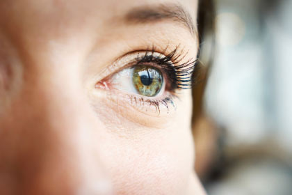 Augentropfen bei trockenen und gereizten Augen