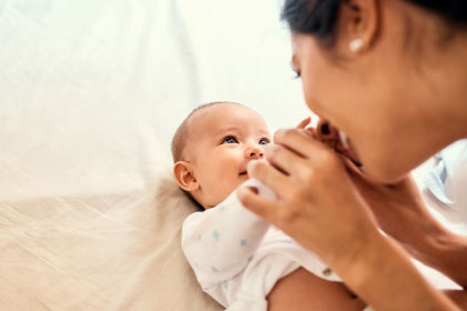 Produkte zum Schutz und zur Pflege empfindlicher Babyhaut